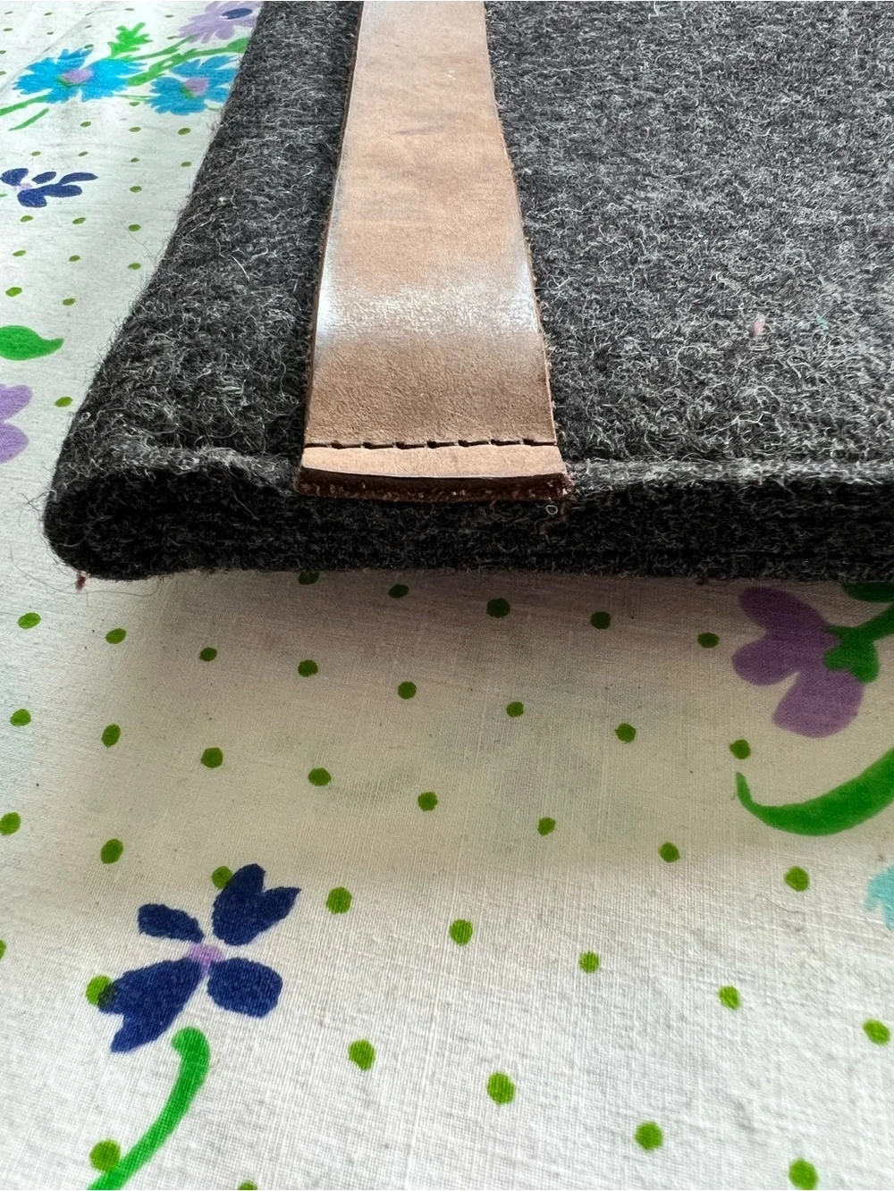 City Sheep 100% Wool Felt & Leather Laptop Sleeve